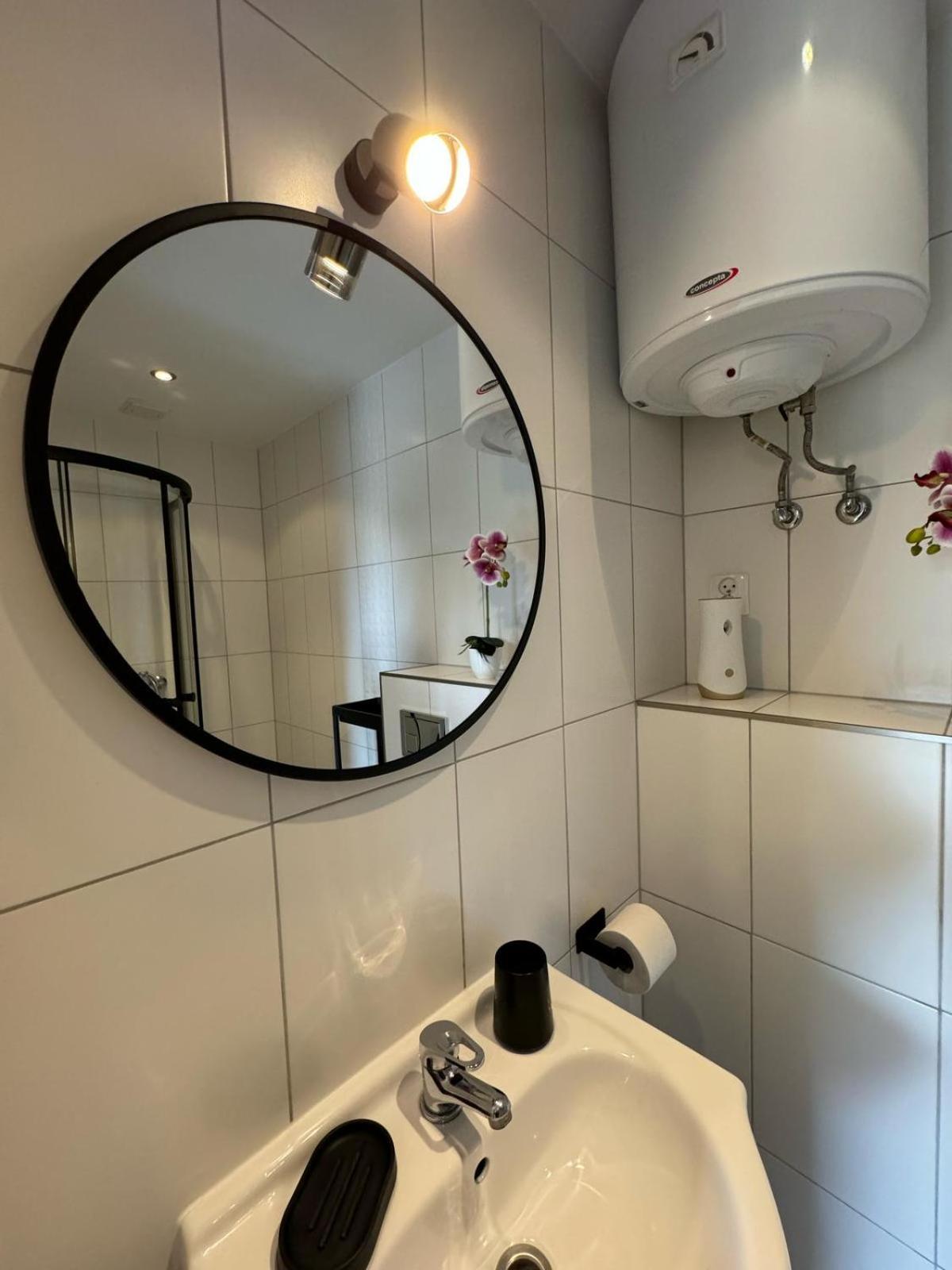 Domki I Apartamenty Mila Сърбиново Екстериор снимка